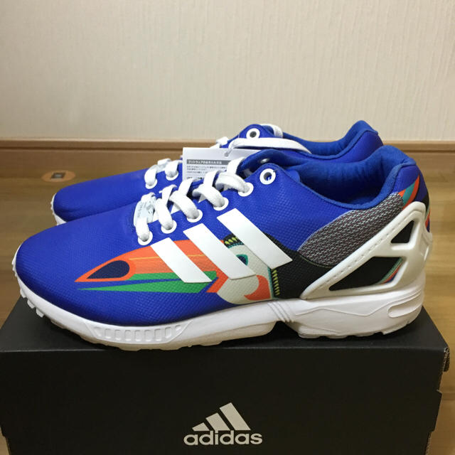 adidas(アディダス)の12,960円《新品》adidas Originals ZX FLUX 24.5 レディースの靴/シューズ(スニーカー)の商品写真