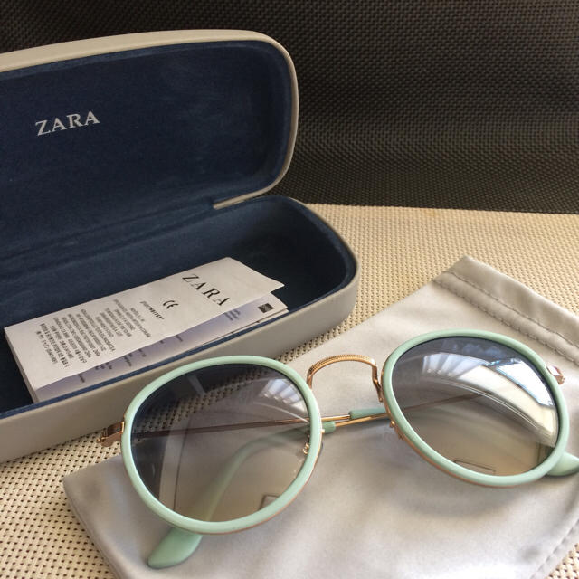 ZARA(ザラ)のザラ★完売 サングラス アイスブルー レディースのファッション小物(サングラス/メガネ)の商品写真