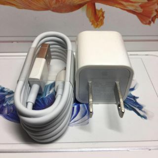 アップル(Apple)の【山本様専用】iPhone純正充電ケーブルと電源アダプタセット(バッテリー/充電器)