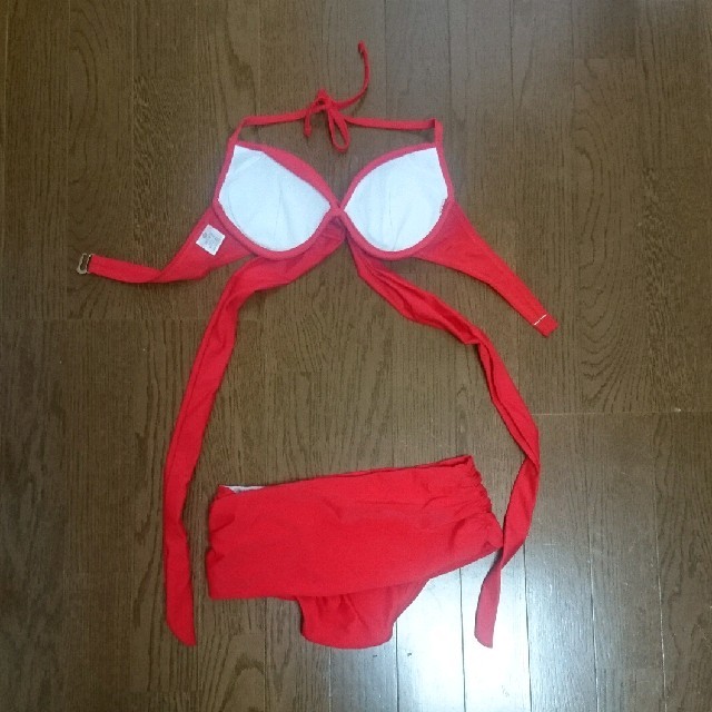 赤 クロスビキニ  レディースの水着/浴衣(水着)の商品写真