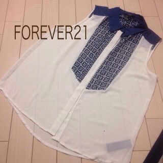 フォーエバートゥエンティーワン(FOREVER 21)の＊FOREVER21＊(カットソー(半袖/袖なし))