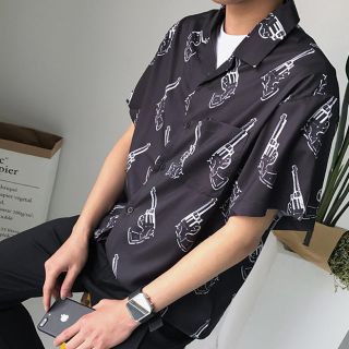 ❤️日本未入荷❤️ ユニセックス 13month風 ピストル柄シャツ(Tシャツ(半袖/袖なし))