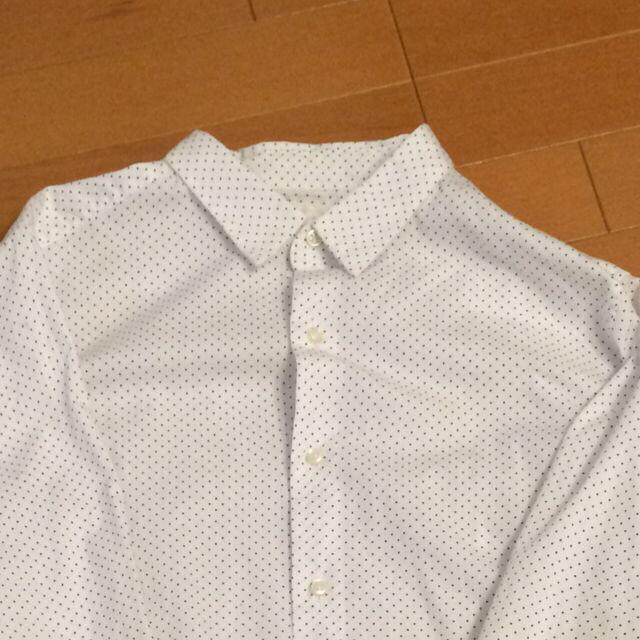 GU(ジーユー)のg.u  men’sドットシャツ  M レディースのトップス(Tシャツ(長袖/七分))の商品写真