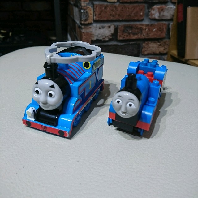 トーマス レゴ おもちゃ2個セット エンタメ/ホビーのおもちゃ/ぬいぐるみ(キャラクターグッズ)の商品写真