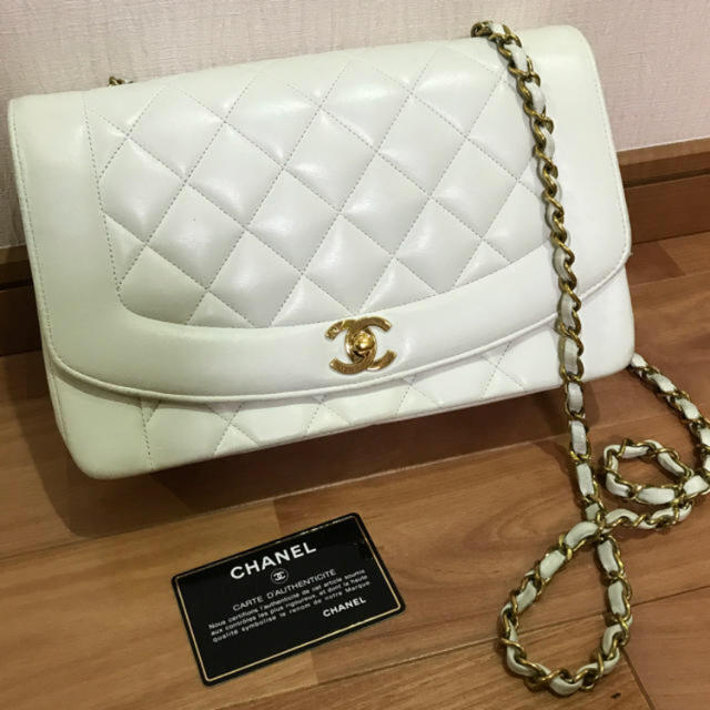 CHANEL(シャネル)のシャネル マトラッセチェーンショルダーバッグ CHANEL レディースのバッグ(ショルダーバッグ)の商品写真