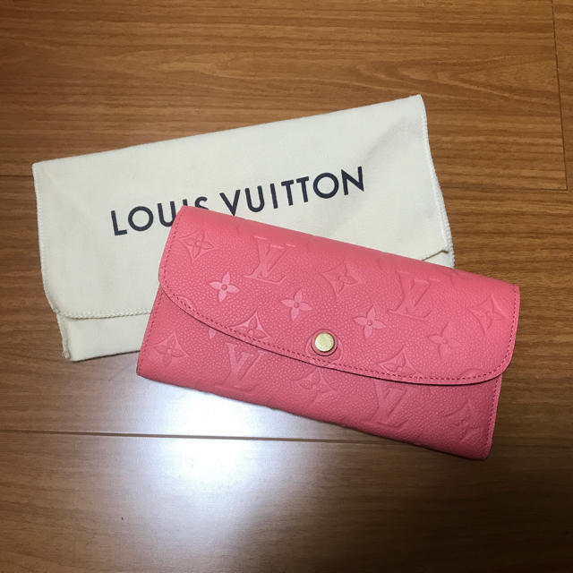 LOUIS VUITTON(ルイヴィトン)のルイヴィトン 新品 アンプラント エミリー ブロッサム レディースのファッション小物(財布)の商品写真