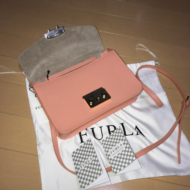Furla(フルラ)のharu様専用フルラ メトロポリスピンクベージュ新品未使用カーフレザー3WAY レディースのバッグ(ショルダーバッグ)の商品写真