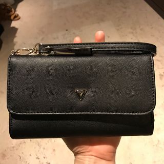 ゲス(GUESS)の新品 Guess クラッチバッグ お財布にも♡(クラッチバッグ)