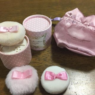 レメルヴェイユーズラデュレ(Les Merveilleuses LADUREE)のラデュレ 限定フェイスパウダー(フェイスパウダー)