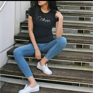 新品未使用 プリント ロゴTシャツ Calvin Klein ck好きに(Tシャツ(半袖/袖なし))