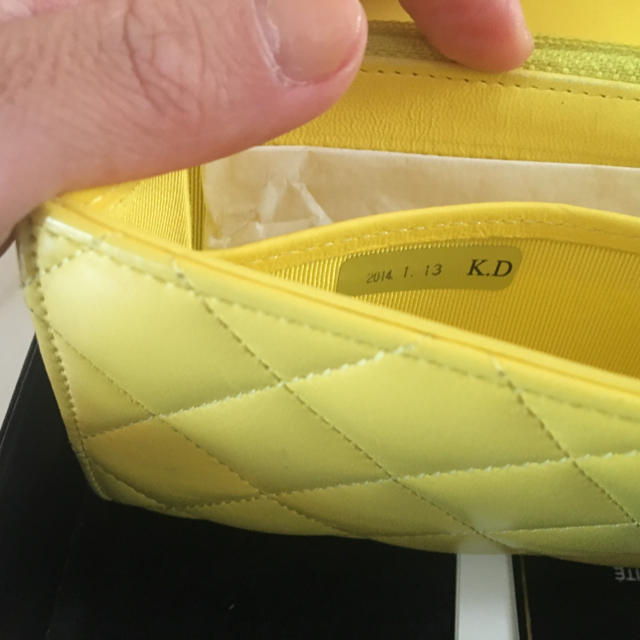 CHANEL(シャネル)のシャネル マトラッセ ラムスキン 財布 イエロー  レディースのファッション小物(財布)の商品写真