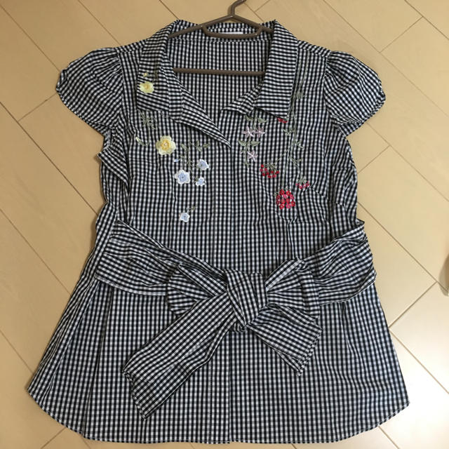 試着のみ新品タグなし ウィルセレクション♡ギンガムチェック刺繍ブラウス