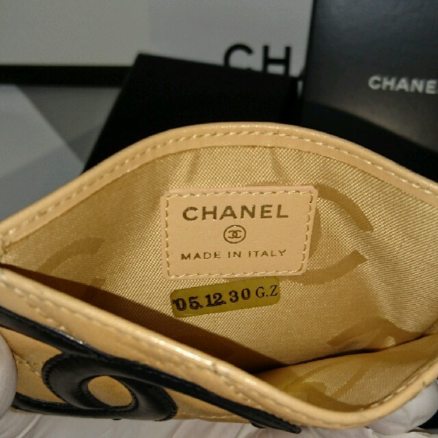 CHANEL(シャネル)のぴかりん様専用　シャネルカードケース　カンボンライン レディースのファッション小物(名刺入れ/定期入れ)の商品写真