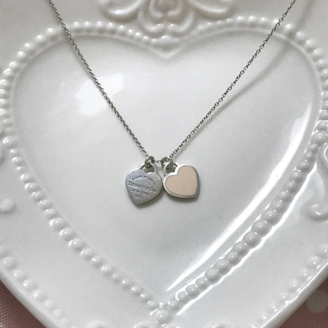 Tiffany & Co.(ティファニー)の美品♡リターントゥティファニーミニダブルハートペンダントネックレス♡ピンク レディースのアクセサリー(ネックレス)の商品写真