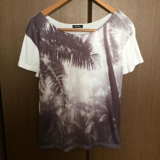 エモダ(EMODA)の◆美品◆ EMODA プリント Tシャツ 半袖(Tシャツ(半袖/袖なし))