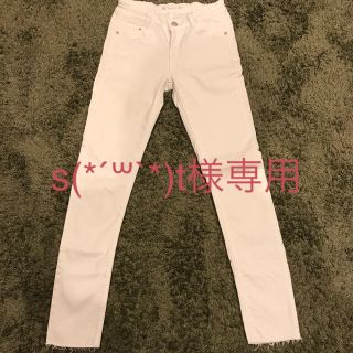 ザラ(ZARA)のZARAきりっぱなしホワイトスキニーパンツ(スキニーパンツ)