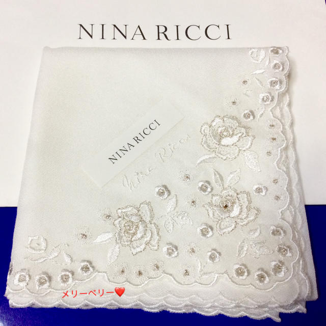 NINA RICCI(ニナリッチ)の【新品】❤️ニナリッチ ハンカチ❤︎バラ刺繍 ラインストーン付き💎✨🌹 レディースのファッション小物(ハンカチ)の商品写真
