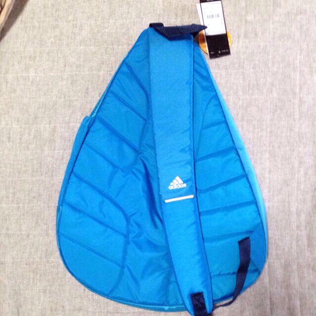 adidas(アディダス)のワンショルダーバック♡値下げしました レディースのバッグ(ショルダーバッグ)の商品写真