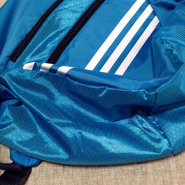 adidas(アディダス)のワンショルダーバック♡値下げしました レディースのバッグ(ショルダーバッグ)の商品写真