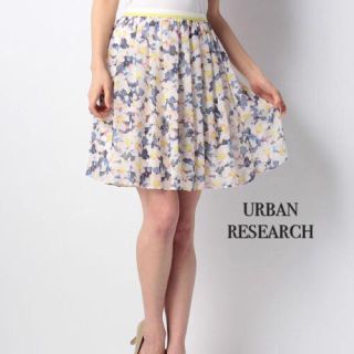 アーバンリサーチ(URBAN RESEARCH)の【美品】アーバンリサーチ 花柄フレアスカート (ひざ丈スカート)