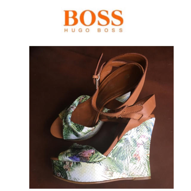 BOSS(ボス)のBOSS ORANGE 値下げトロピカルなウエッジサンダル レディースの靴/シューズ(サンダル)の商品写真