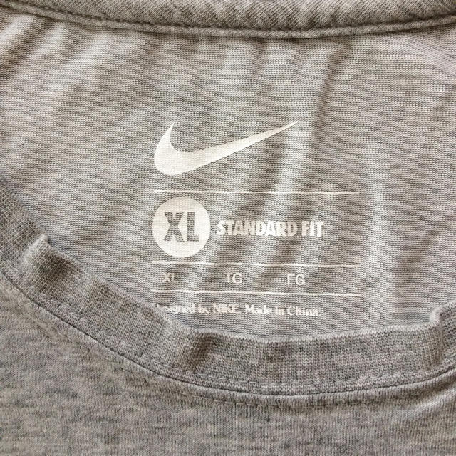 NIKE(ナイキ)のNIKE Tシャツ レディースのトップス(Tシャツ(半袖/袖なし))の商品写真