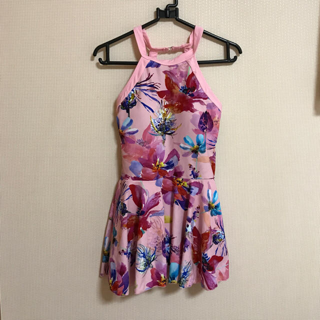 水着 体型カバー 花柄 ピンク レディースの水着/浴衣(水着)の商品写真