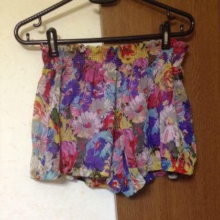 ロイヤルパーティー(ROYAL PARTY)の花柄ショートパンツ(ショートパンツ)