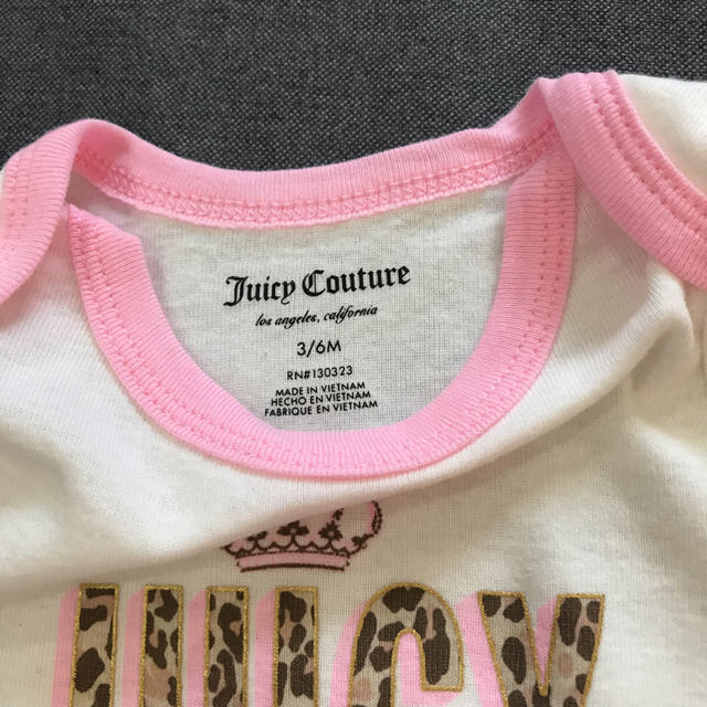 Juicy Couture(ジューシークチュール)のyuyuyu様専用新品ジューシークチュールロンパース3-6month キッズ/ベビー/マタニティのベビー服(~85cm)(ロンパース)の商品写真