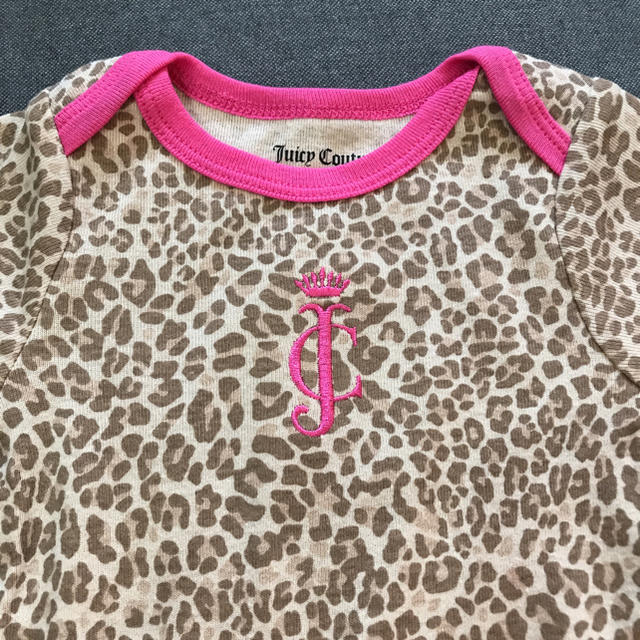 Juicy Couture(ジューシークチュール)のyuyuyu様専用新品ジューシークチュールロンパース3-6month キッズ/ベビー/マタニティのベビー服(~85cm)(ロンパース)の商品写真