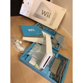 ニンテンドウ(任天堂)のWii 本体 (家庭用ゲーム機本体)