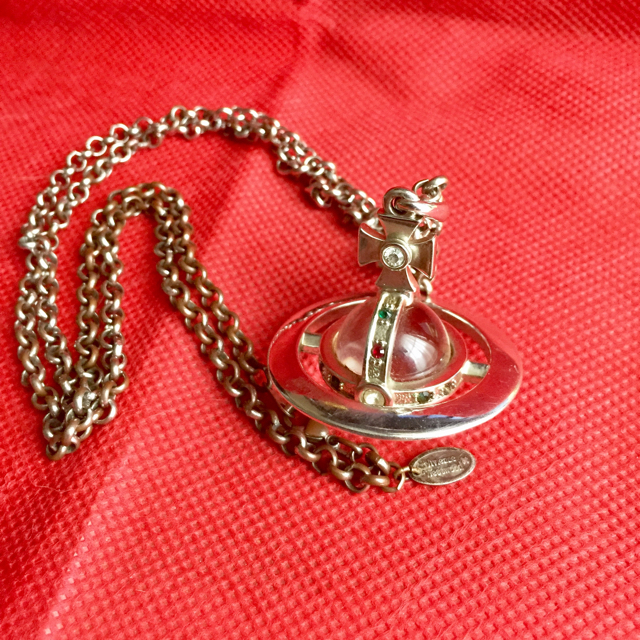 Vivienne Westwood(ヴィヴィアンウエストウッド)のvivienne Westwood スモールオーブネックレス レディースのアクセサリー(ネックレス)の商品写真