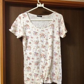 ハニーズ(HONEYS)のHONEYS＊花柄Tシャツ♡(Tシャツ(半袖/袖なし))