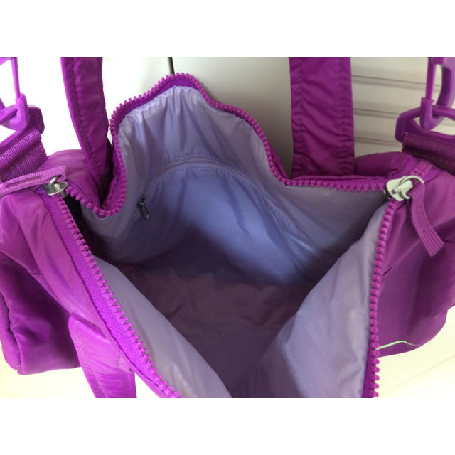 NIKE(ナイキ)のソッシー様専用ページ美品  ナイキ  ショルダーバック レディースのバッグ(ショルダーバッグ)の商品写真