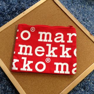 マリメッコ(marimekko)のmarimekkoポーチ(ポーチ)