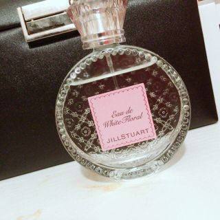 ジルスチュアート(JILLSTUART)のジルスチュアート オード ホワイト フローラル 香水 フレグランス(香水(女性用))