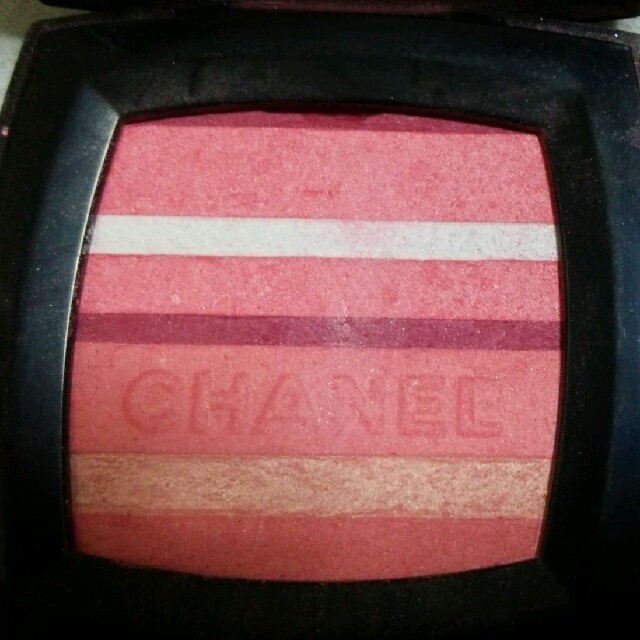 CHANEL(シャネル)の限定品 残量6割以上シャネルチーク コスメ/美容のベースメイク/化粧品(チーク)の商品写真