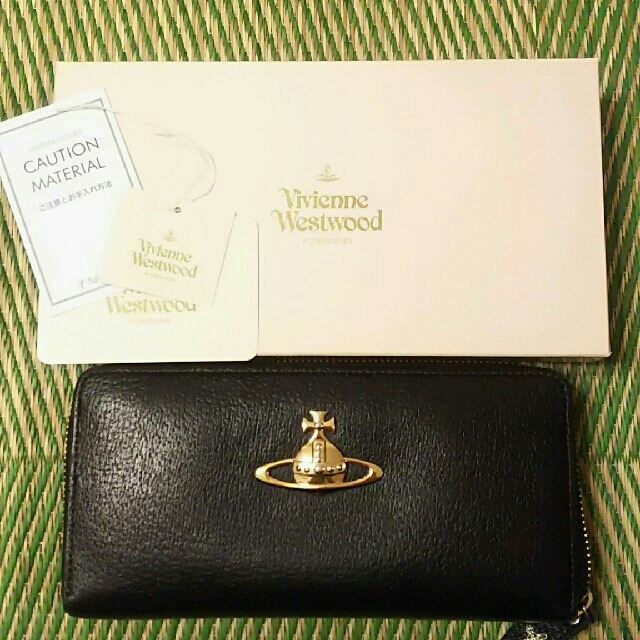 Vivienne Westwood(ヴィヴィアンウエストウッド)のVivienne Westwood 長財布
 ラウンドファスナー 箱付 レディースのファッション小物(財布)の商品写真