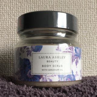 ローラアシュレイ(LAURA ASHLEY)の値下げ！ ボディスクラブ💜ローラ アシュレイ ビューティ(ボディスクラブ)