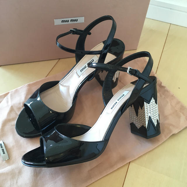 miumiu キラキラサンダル 36.5 miumiu キラキラサンダル 36.5