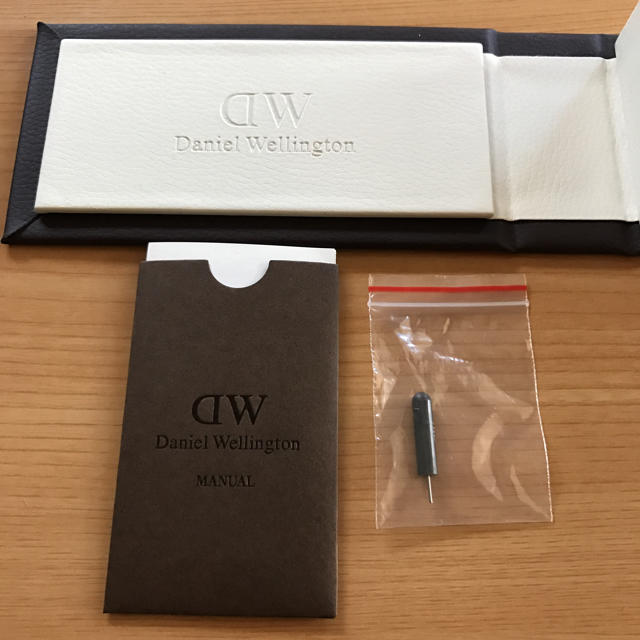 Daniel Wellington(ダニエルウェリントン)のダニエルウェリントン ブラック メンズの時計(レザーベルト)の商品写真