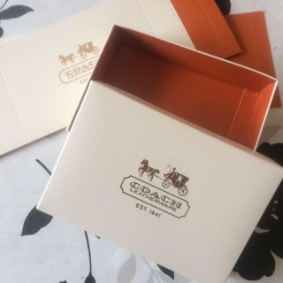 コーチ(COACH)のCOACH ギフト箱♡(ショップ袋)