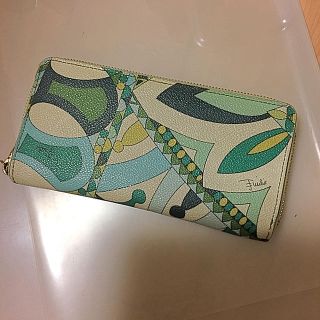 エミリオプッチ(EMILIO PUCCI)のプッチ♡ラウンドファスナー財布(財布)