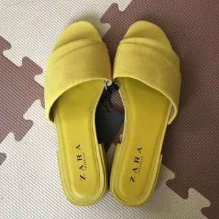 ザラ(ZARA)のZARA シングルカラーフラットサンダル(サンダル)