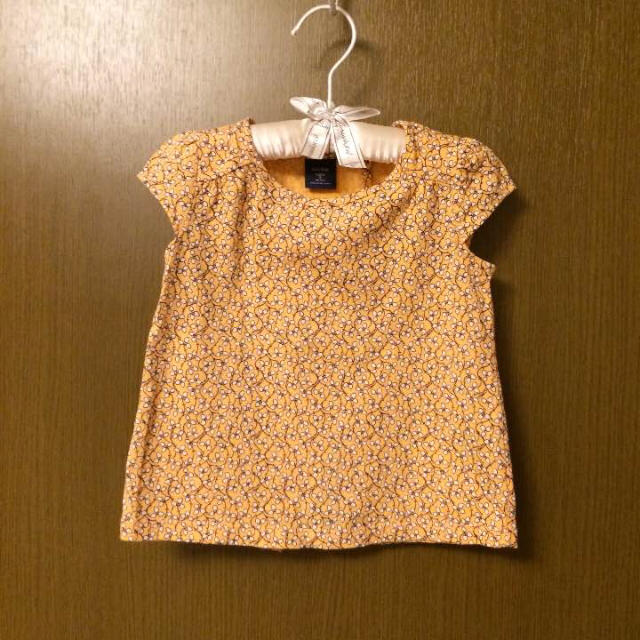 babyGAP(ベビーギャップ)のbabyGAP☆トップス オレンジ 2歳 キッズ/ベビー/マタニティのキッズ服女の子用(90cm~)(Tシャツ/カットソー)の商品写真