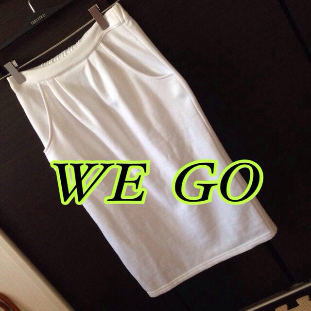 WEGO(ウィゴー)の白スウェットペンシルスカート丈60cm レディースのスカート(ひざ丈スカート)の商品写真