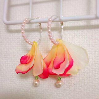 花びらフープピアス(ピアス)