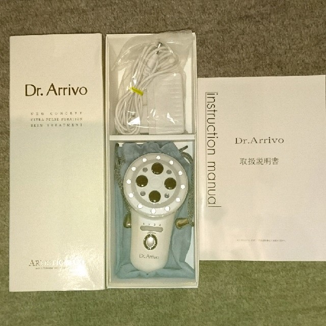 ドクターアリーヴォ☆美品 スマホ/家電/カメラの美容/健康(フェイスケア/美顔器)の商品写真