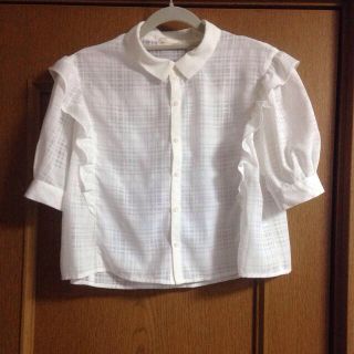 ダブルクローゼット(w closet)のw closet ショート丈ブラウス(シャツ/ブラウス(半袖/袖なし))