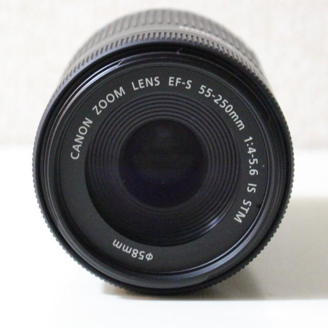 Canon(キヤノン)のsaki様専用 美品 Canon EF-S 55-250mm IS STM スマホ/家電/カメラのカメラ(レンズ(ズーム))の商品写真